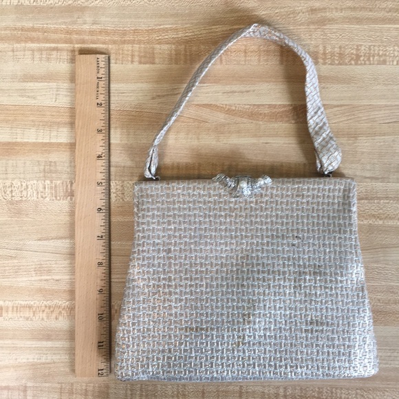 Vintage Gold Shinny Purse - Picture 5 of 8